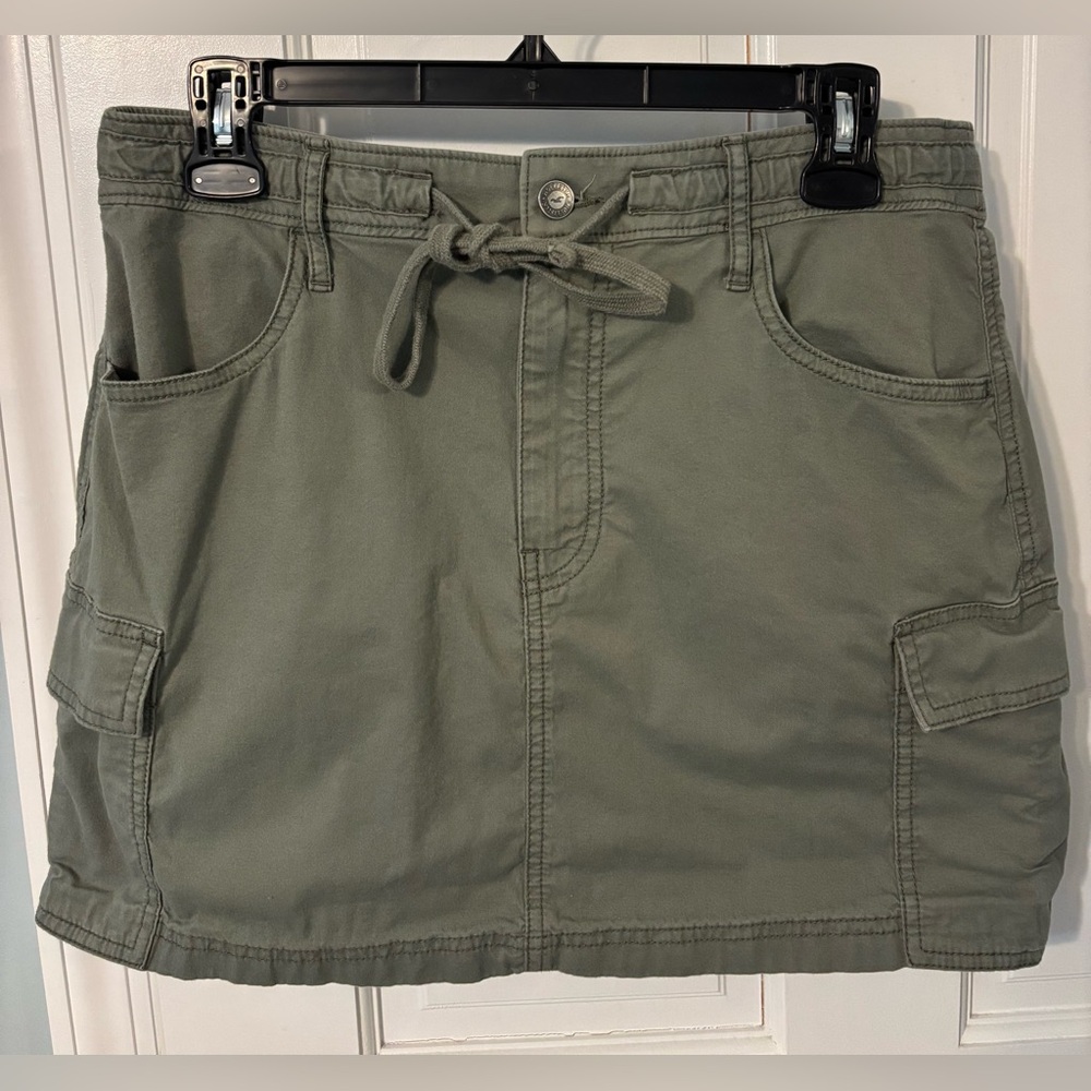 Hollister Green Cargo Skirt Large